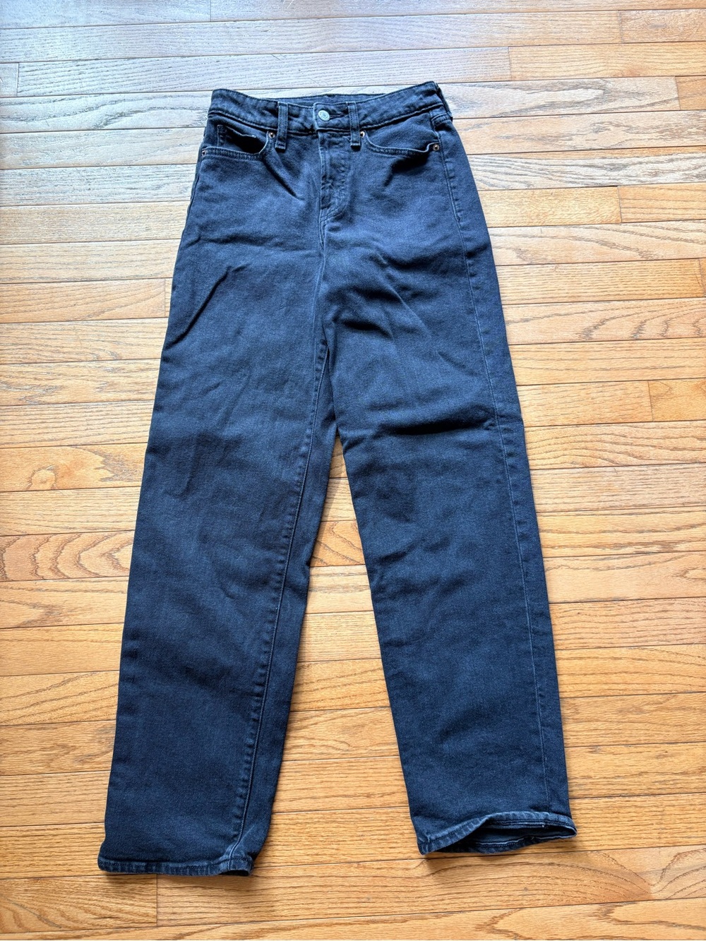 Women’s Black Straight-Leg Jeans